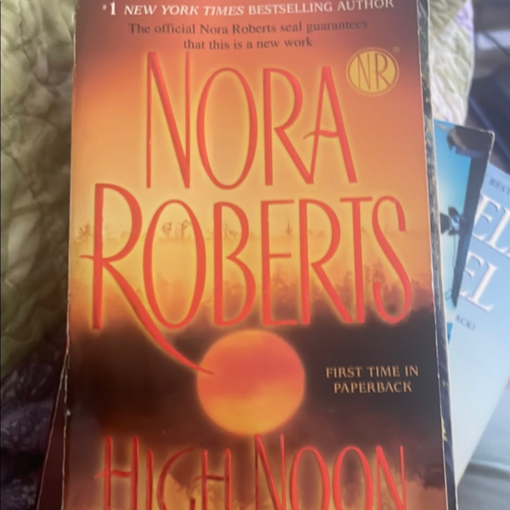 Nora Roberts 'High Noon' Paperback